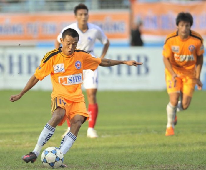 Tuy nhiên, hai bàn thắng của Gaston Merlo và Thanh Hưng (penalty) đã chính thức đưa đội bóng sông Hàn lội ngược dòng thành công.